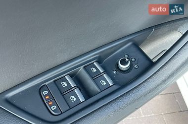 Седан Audi A4 2022 в Житомирі