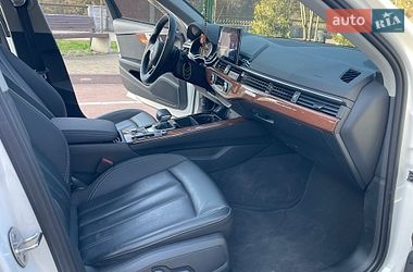 Седан Audi A4 2022 в Житомирі