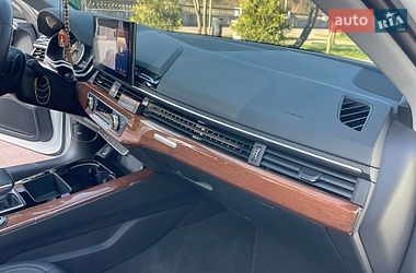 Седан Audi A4 2022 в Житомирі