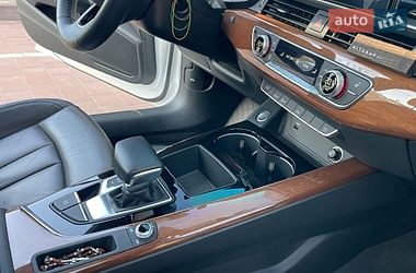 Седан Audi A4 2022 в Житомирі
