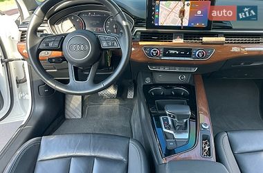Седан Audi A4 2022 в Житомирі