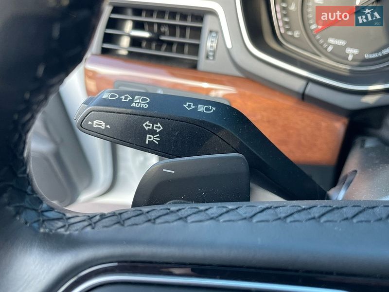 Седан Audi A4 2022 в Житомирі