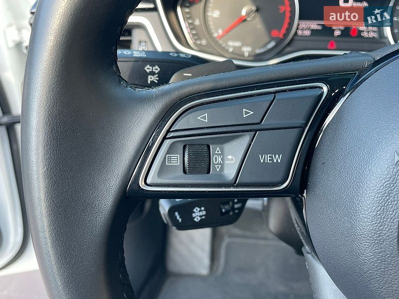 Седан Audi A4 2022 в Житомирі