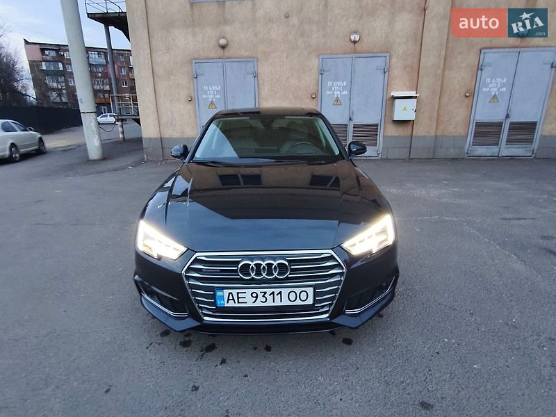 Седан Audi A4 2018 в Кривому Розі