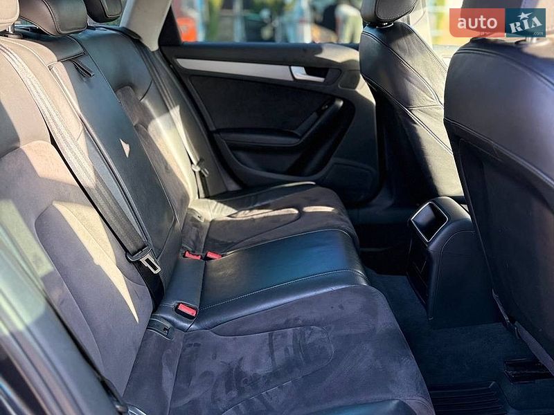Универсал Audi A4 2012 в Березному