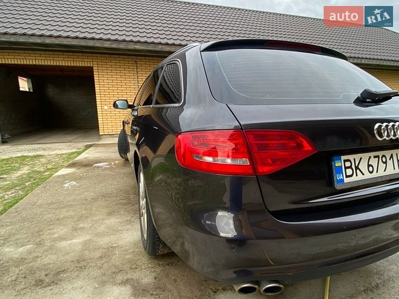 Универсал Audi A4 2012 в Березному
