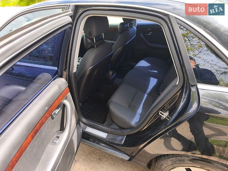 Седан Audi A4 2006 в Кривом Роге