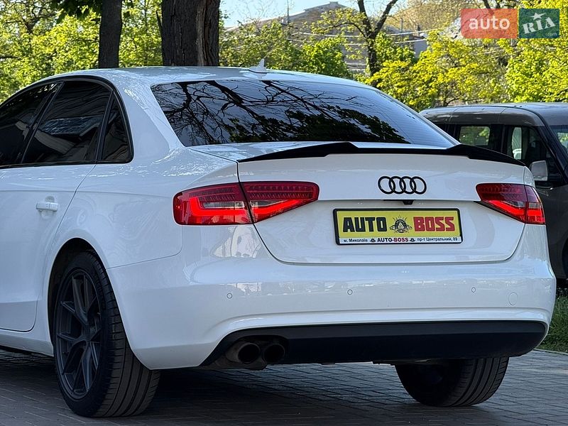 Седан Audi A4 2012 в Миколаєві