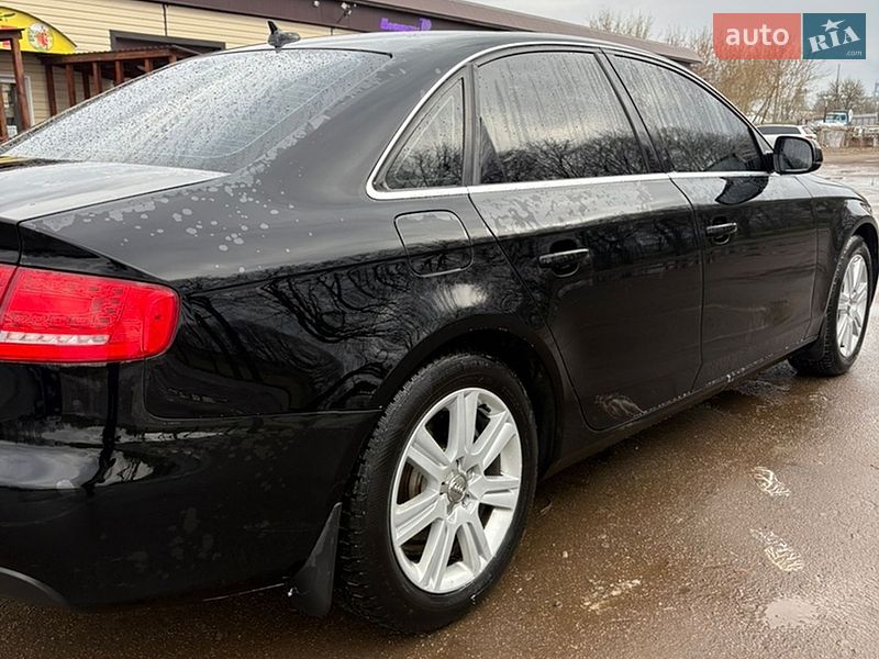 Седан Audi A4 2011 в Киеве