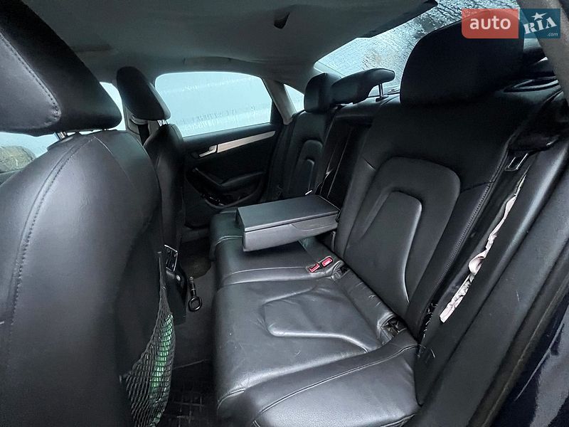 Седан Audi A4 2011 в Киеве