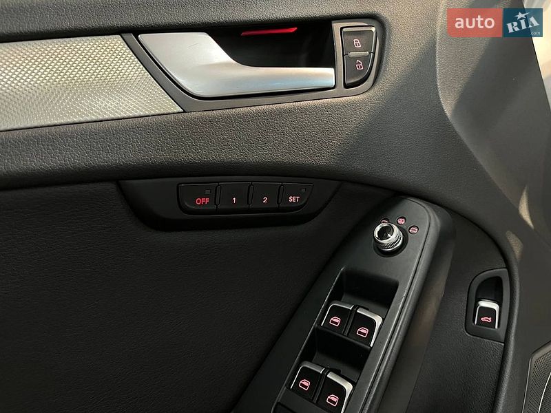 Седан Audi A4 2013 в Одесі