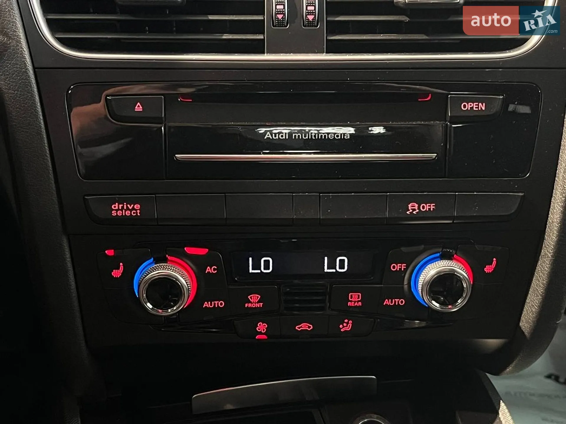 2013 Audi A4 - мініатюра 26