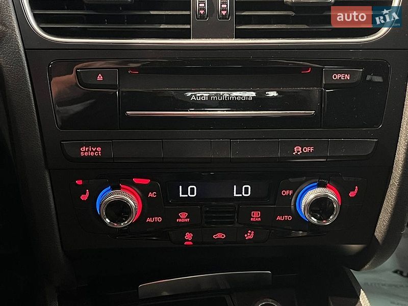 Седан Audi A4 2013 в Одесі