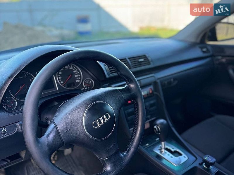 Седан Audi A4 2001 в Яремче