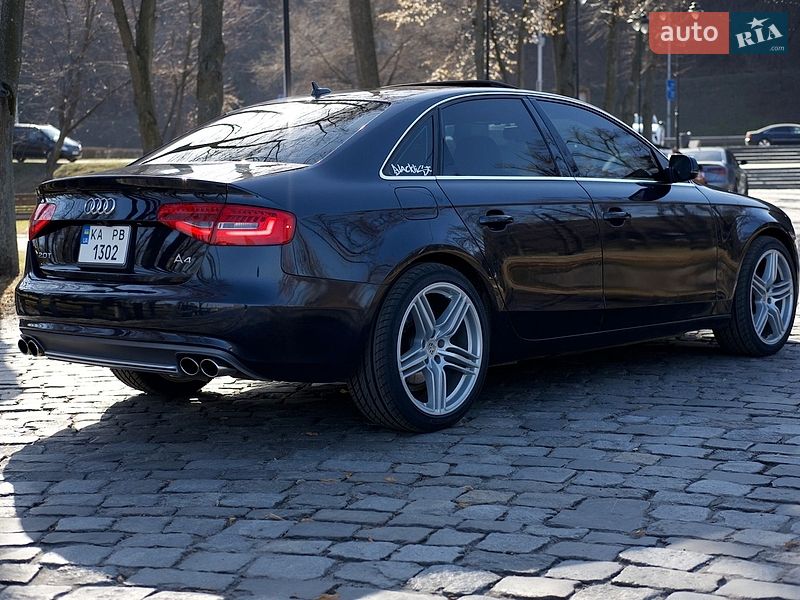 Седан Audi A4 2012 в Києві