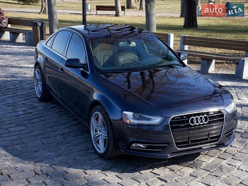 Седан Audi A4 2012 в Києві