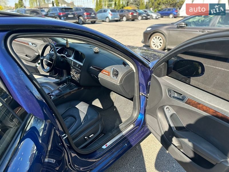 Седан Audi A4 2015 в Киеве