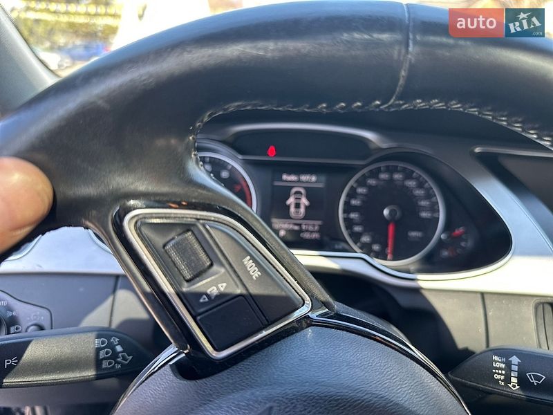 Седан Audi A4 2015 в Киеве