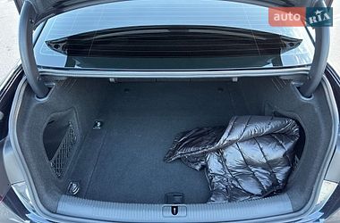 Седан Audi A4 2015 в Киеве