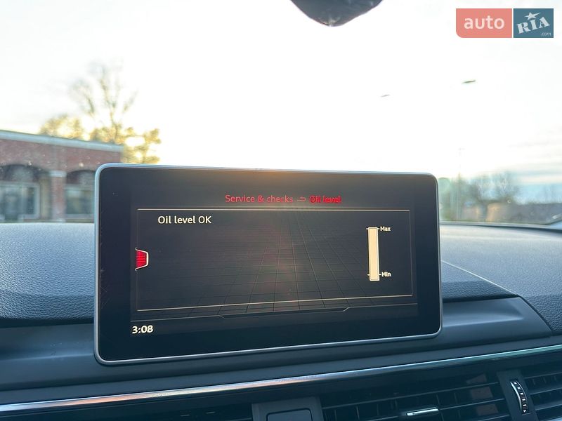 Седан Audi A4 2015 в Киеве