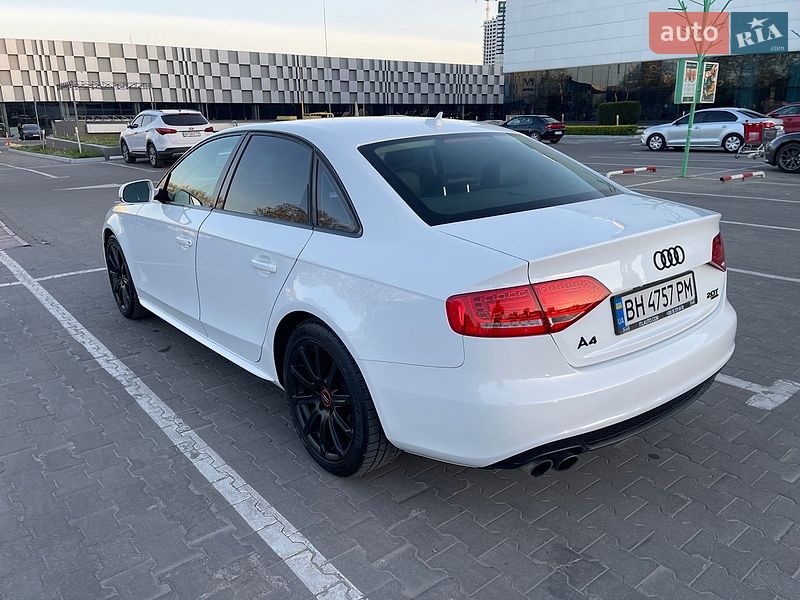 Седан Audi A4 2011 в Одессе