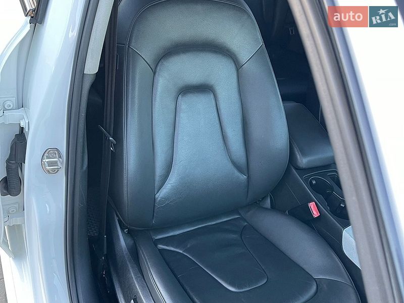 Седан Audi A4 2011 в Одессе