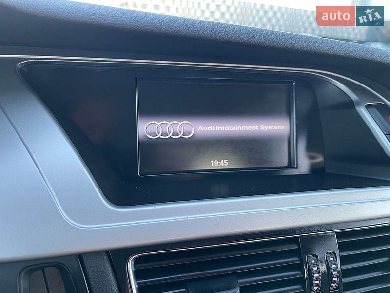 Седан Audi A4 2011 в Одессе
