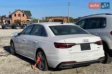 Седан Audi A4 2022 в Львове