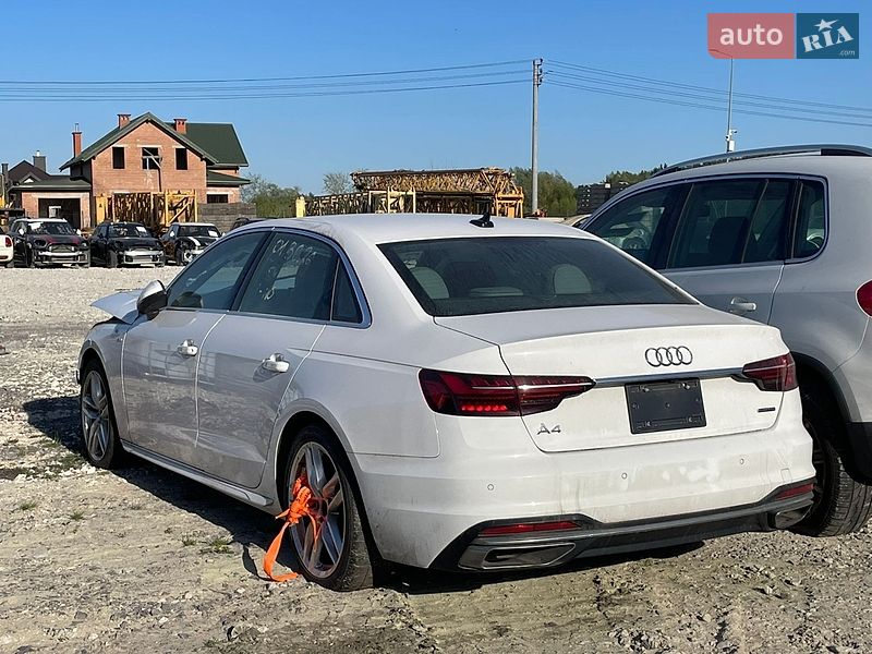 Седан Audi A4 2022 в Львове