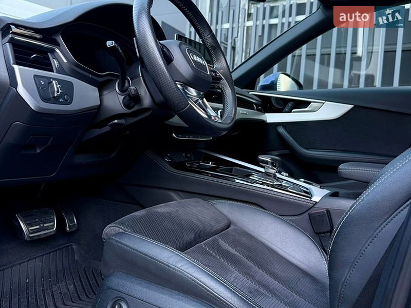 Седан Audi A4 2020 в Киеве