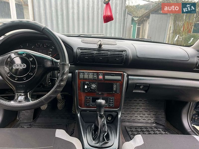Универсал Audi A4 1996 в Подгайцах