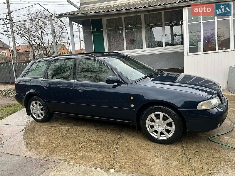 Универсал Audi A4 1996 в Подгайцах