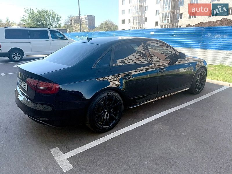 Седан Audi A4 2014 в Ніжині