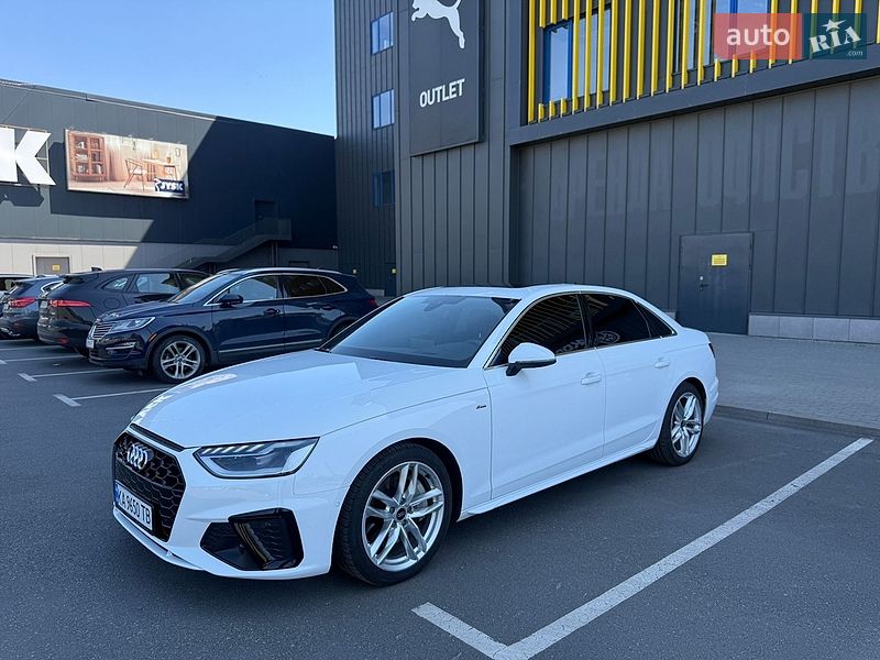Седан Audi A4 2022 в Киеве