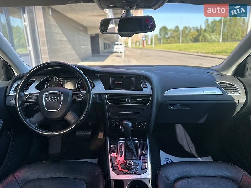 Седан Audi A4 2011 в Києві
