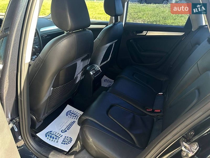 Седан Audi A4 2011 в Києві