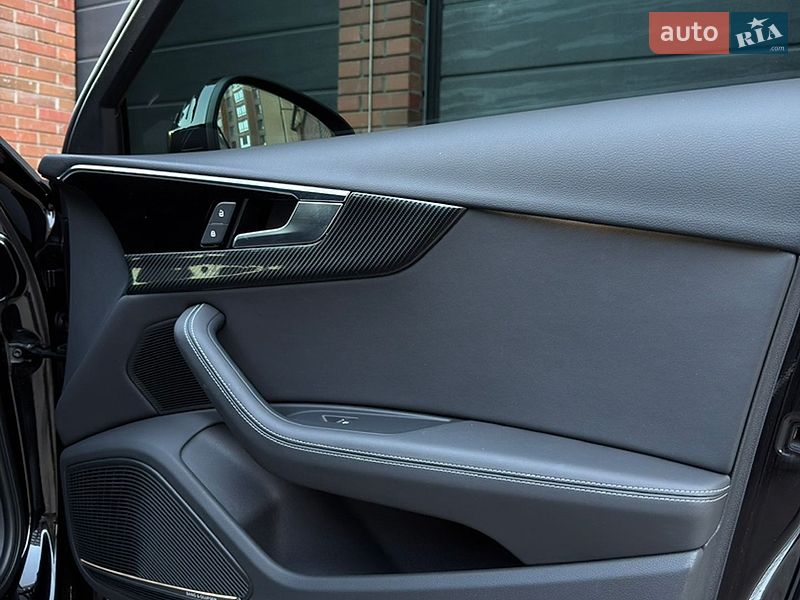 Седан Audi A4 2021 в Житомирі