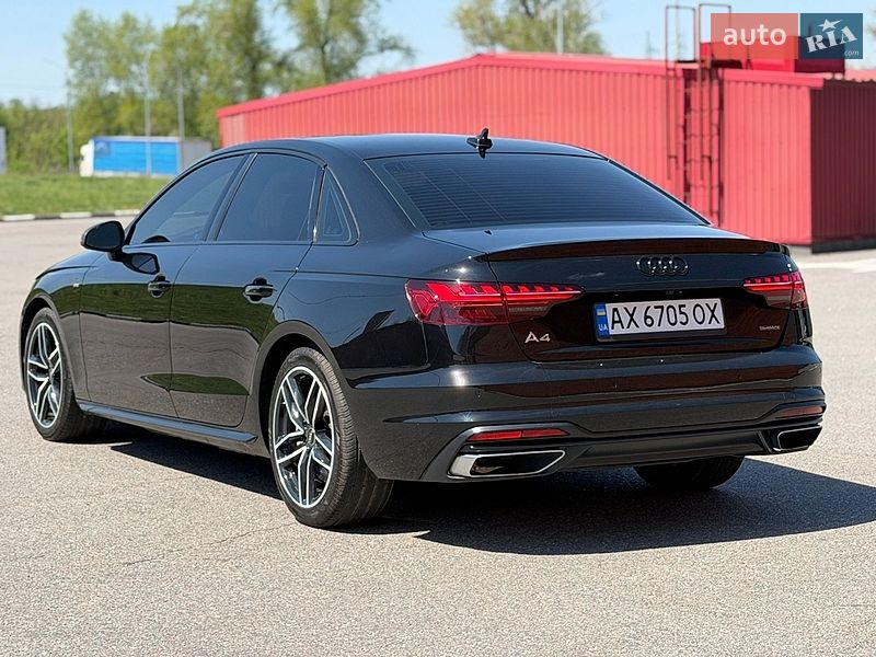 Седан Audi A4 2023 в Києві
