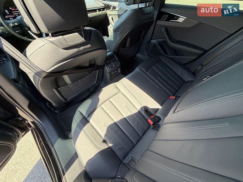 Седан Audi A4 2023 в Києві
