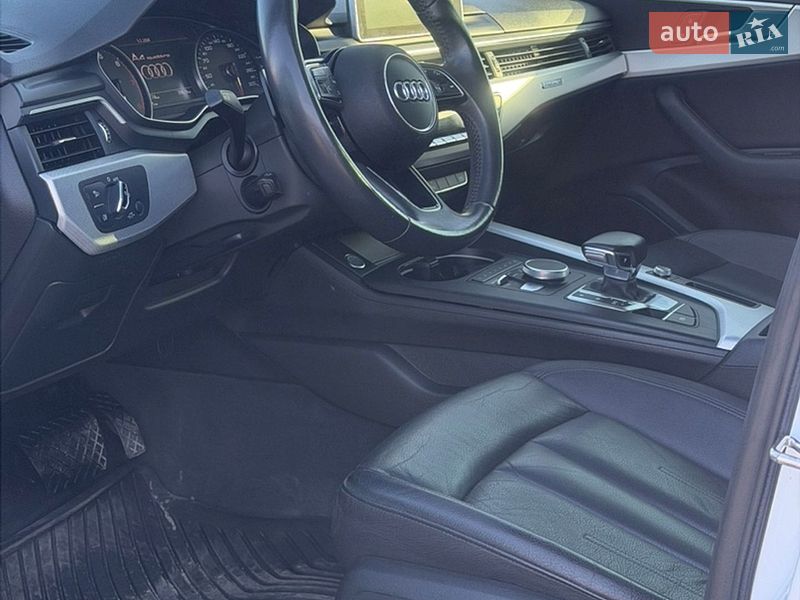Седан Audi A4 2017 в Здолбунове