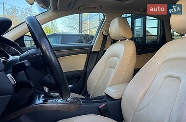 Седан Audi A4 2013 в Ивано-Франковске