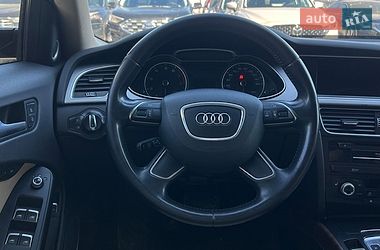 Седан Audi A4 2013 в Ивано-Франковске