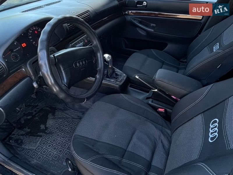 Седан Audi A4 1996 в Ивано-Франковске