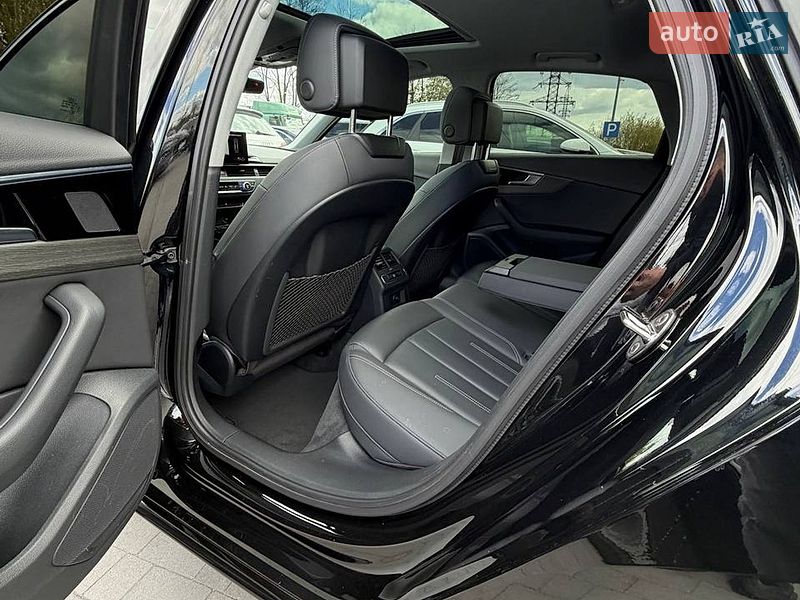 Седан Audi A4 2020 в Львові