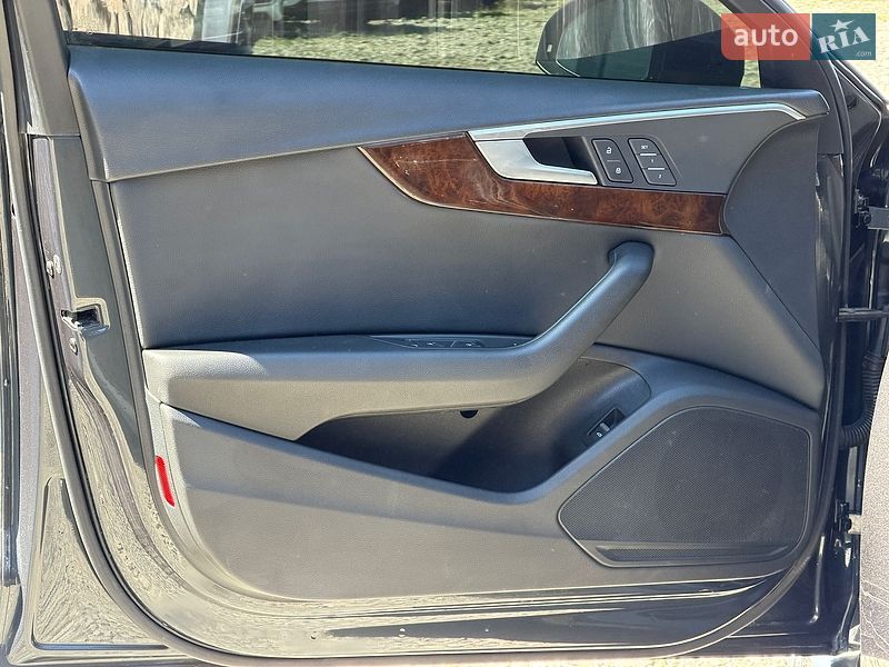 Седан Audi A4 2018 в Виннице