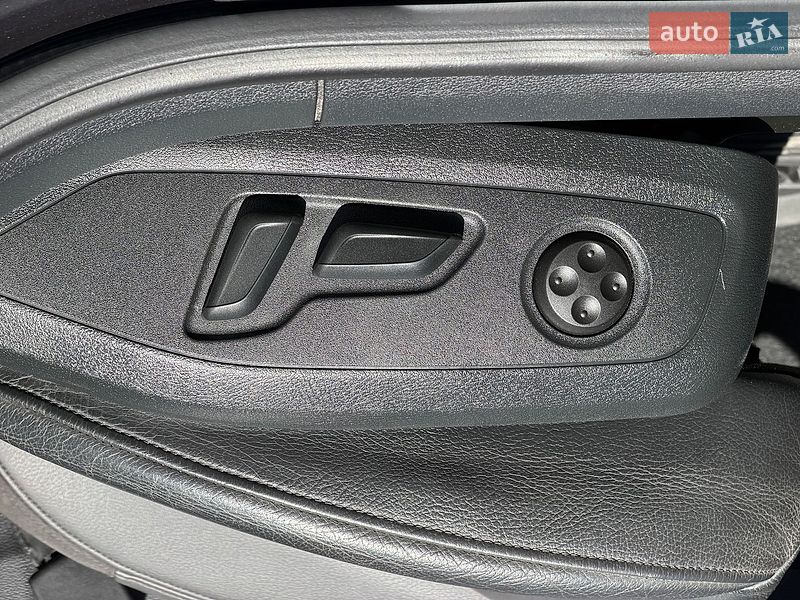 Седан Audi A4 2018 в Виннице