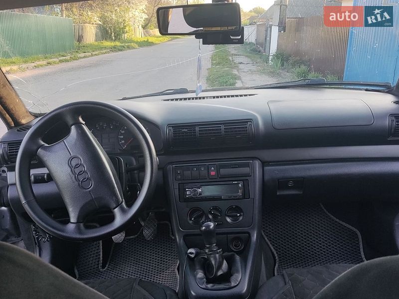 Седан Audi A4 1997 в Новой Басане