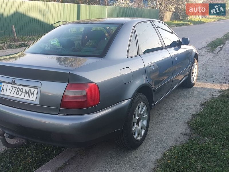 Седан Audi A4 1997 в Новой Басане