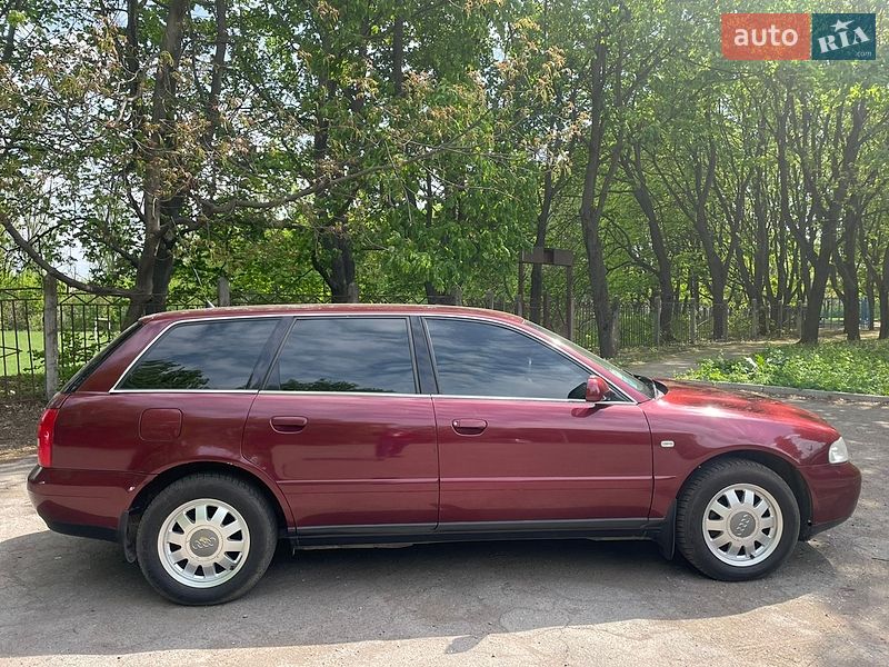 Универсал Audi A4 2000 в Виннице