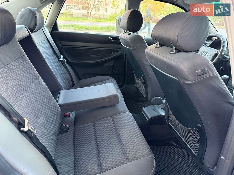 Седан Audi A4 1995 в Чернигове
